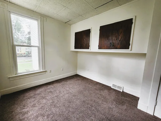 $200,000 | 652 East 3rd Street, Winona, MN 55987