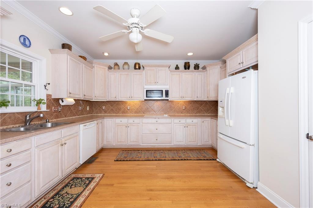 258 Sparks Road Advance, NC 27006 - Photo 12 of 39 kitchen