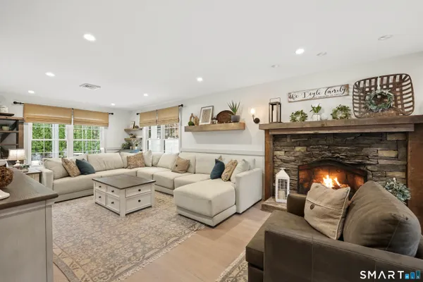 $899,888 | 35 Quail Run, Harwinton, CT 06791