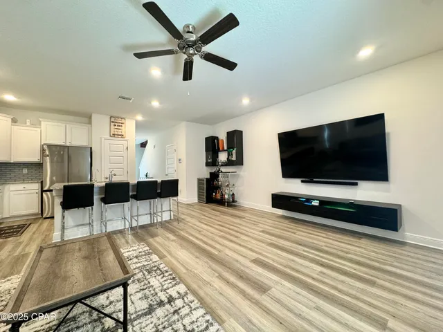 $2,275 | 560 Melrose Way, Panama City Beach, FL 32413