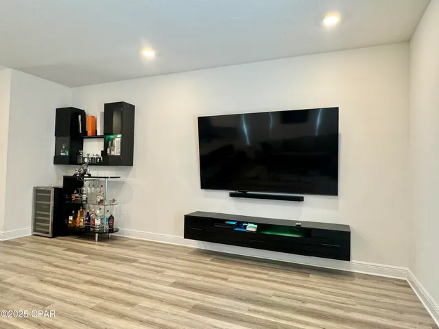 $2,275 | 560 Melrose Way, Panama City Beach, FL 32413