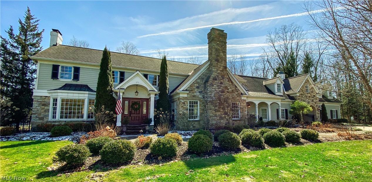33700 Woodleigh Road Cleveland, OH 44124 - Photo 1 of 35