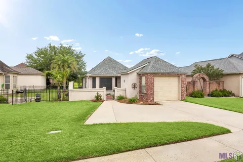 $300,000 | 5491 Green Park Drive, Gonzales, LA 70737