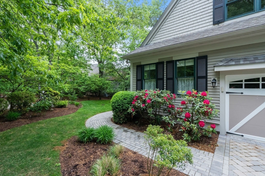 48 Summit Road, Unit 9 Belmont, MA 02478 - Photo 2 of 22