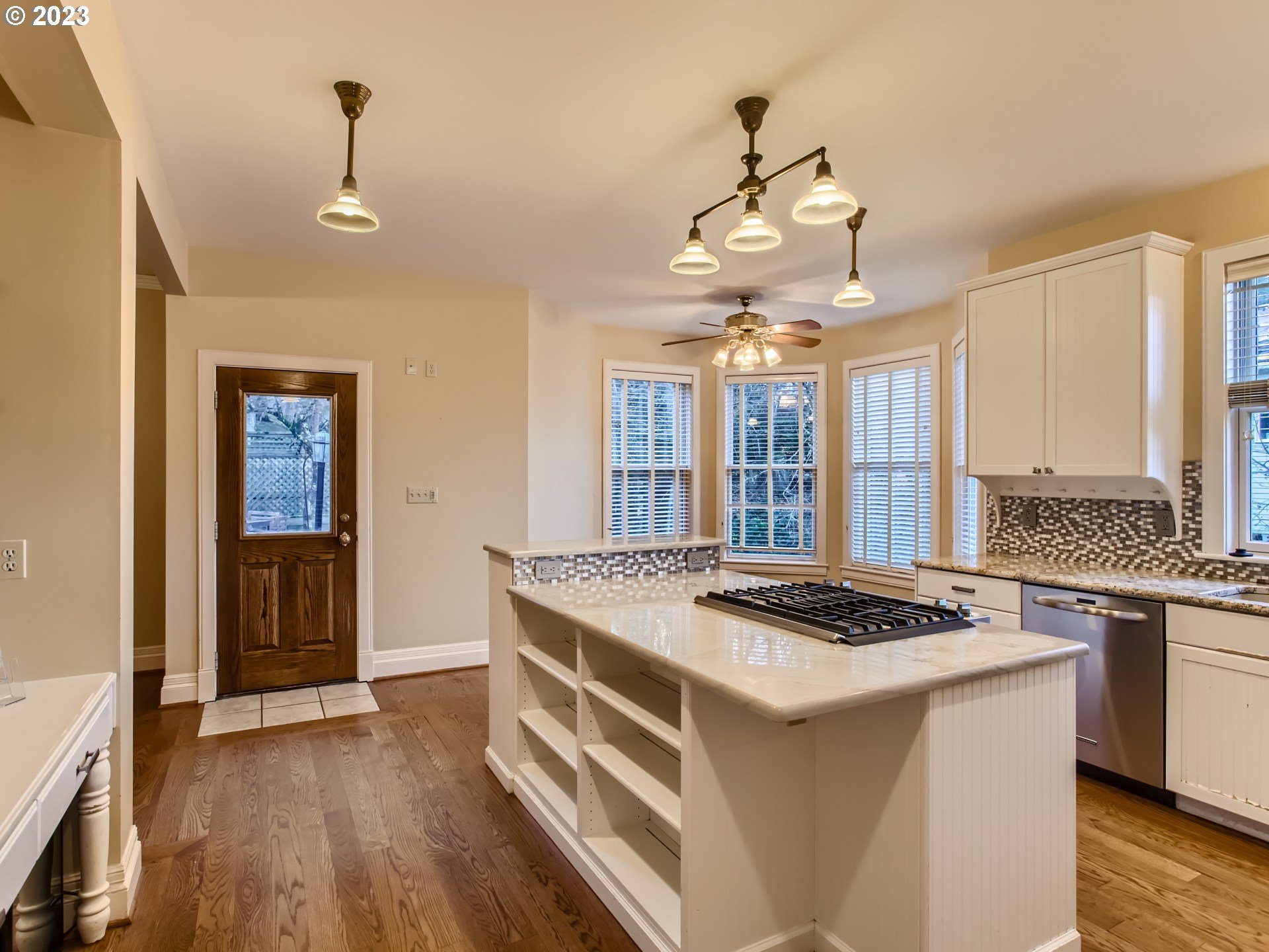 2229 Northwest Mill Pond Road Portland, OR 97229 - Photo 12 of 41 Kitchen