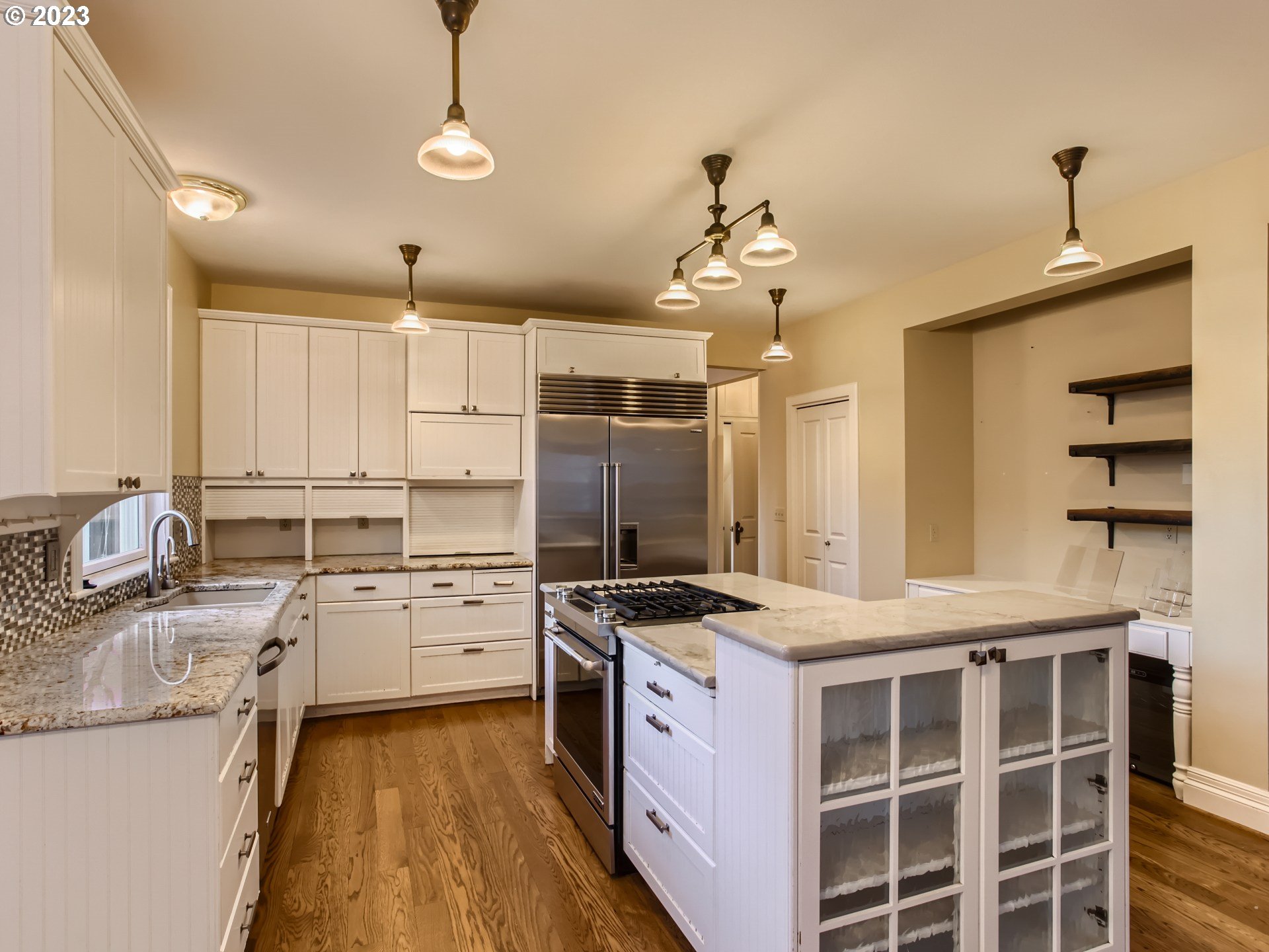 2229 Northwest Mill Pond Road Portland, OR 97229 - Photo 14 of 41 Kitchen