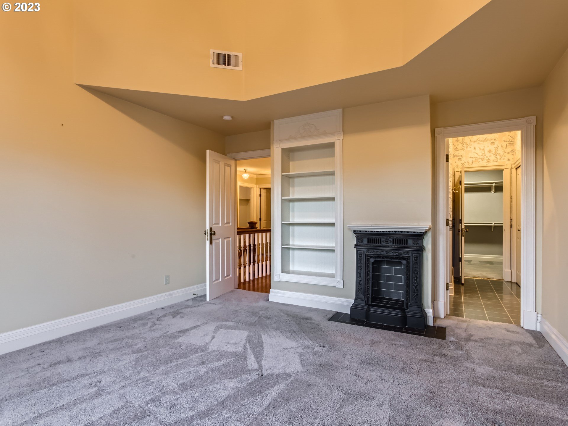 2229 Northwest Mill Pond Road Portland, OR 97229 - Photo 21 of 41 Owner's Suite Bedroom