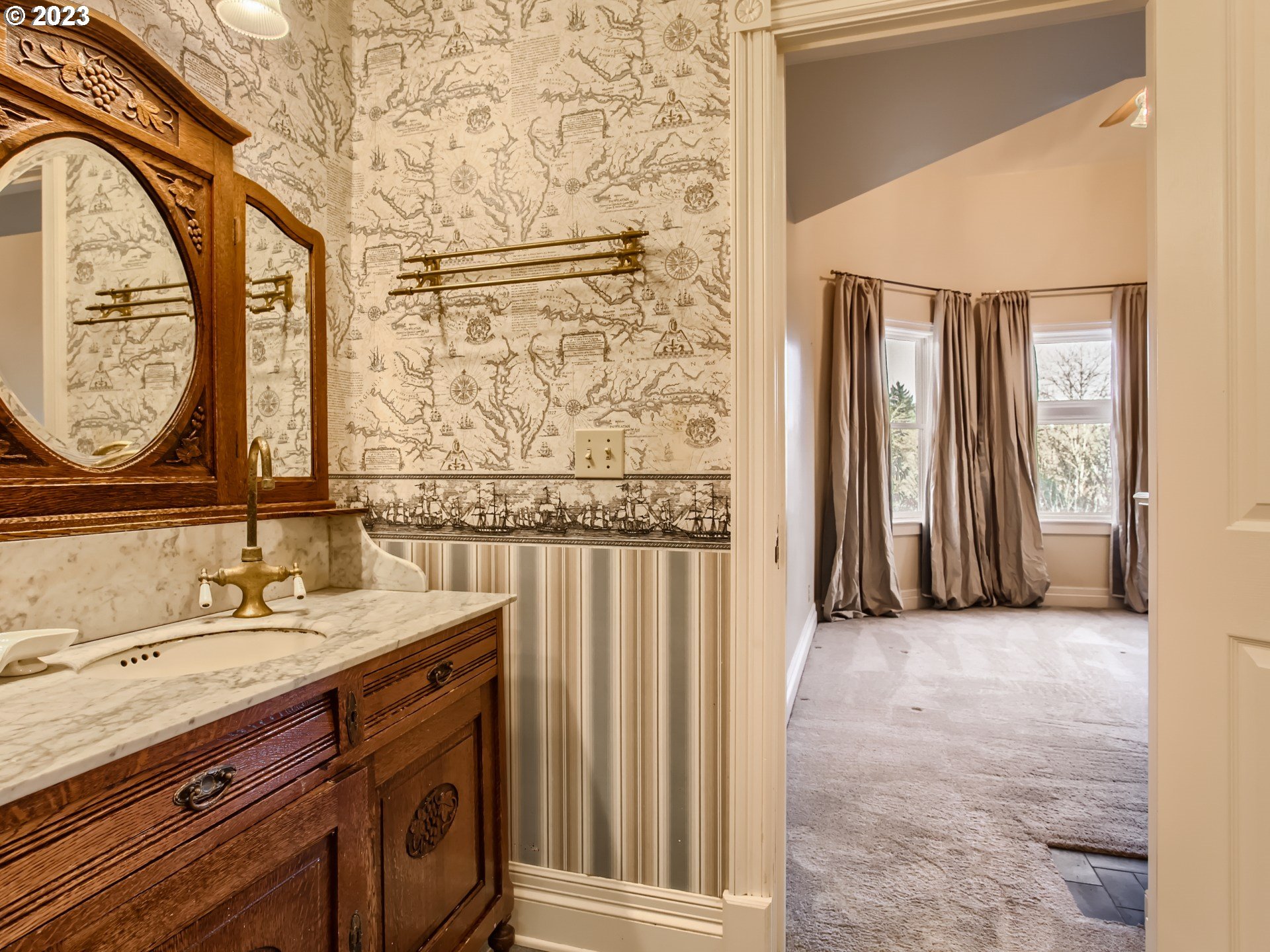 2229 Northwest Mill Pond Road Portland, OR 97229 - Photo 23 of 41 Owner's Suite Bathroom