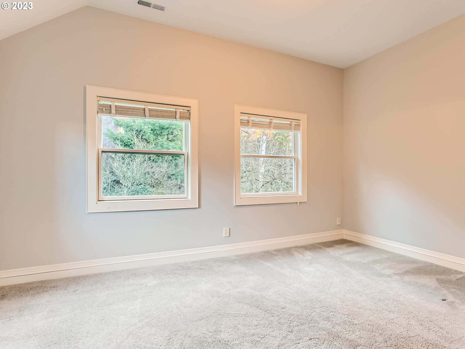 2229 Northwest Mill Pond Road Portland, OR 97229 - Photo 26 of 41 Bedroom