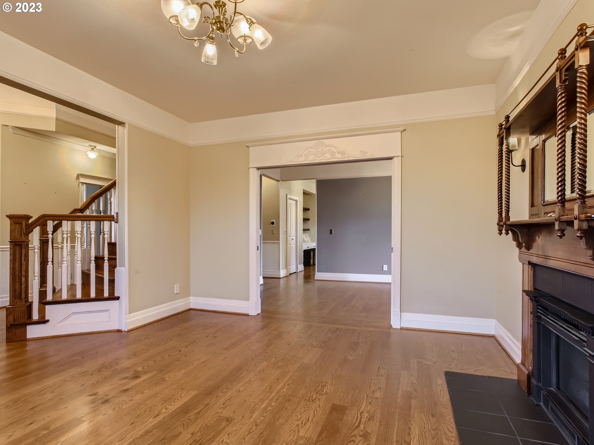 2229 Northwest Mill Pond Road Portland, OR 97229 - Photo 8 of 41 Living Room/Dining Room