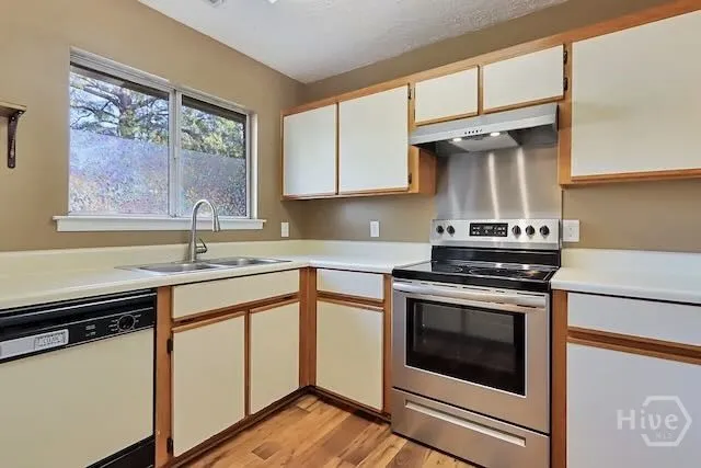 $1,975 | 12 Brown Thrasher Court, Richmond Hill, GA 31324