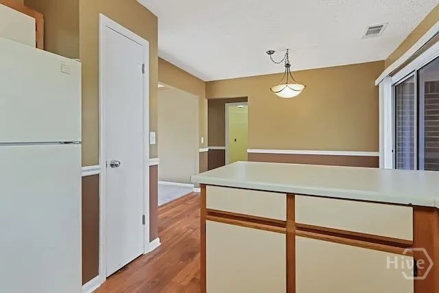 $1,975 | 12 Brown Thrasher Court, Richmond Hill, GA 31324