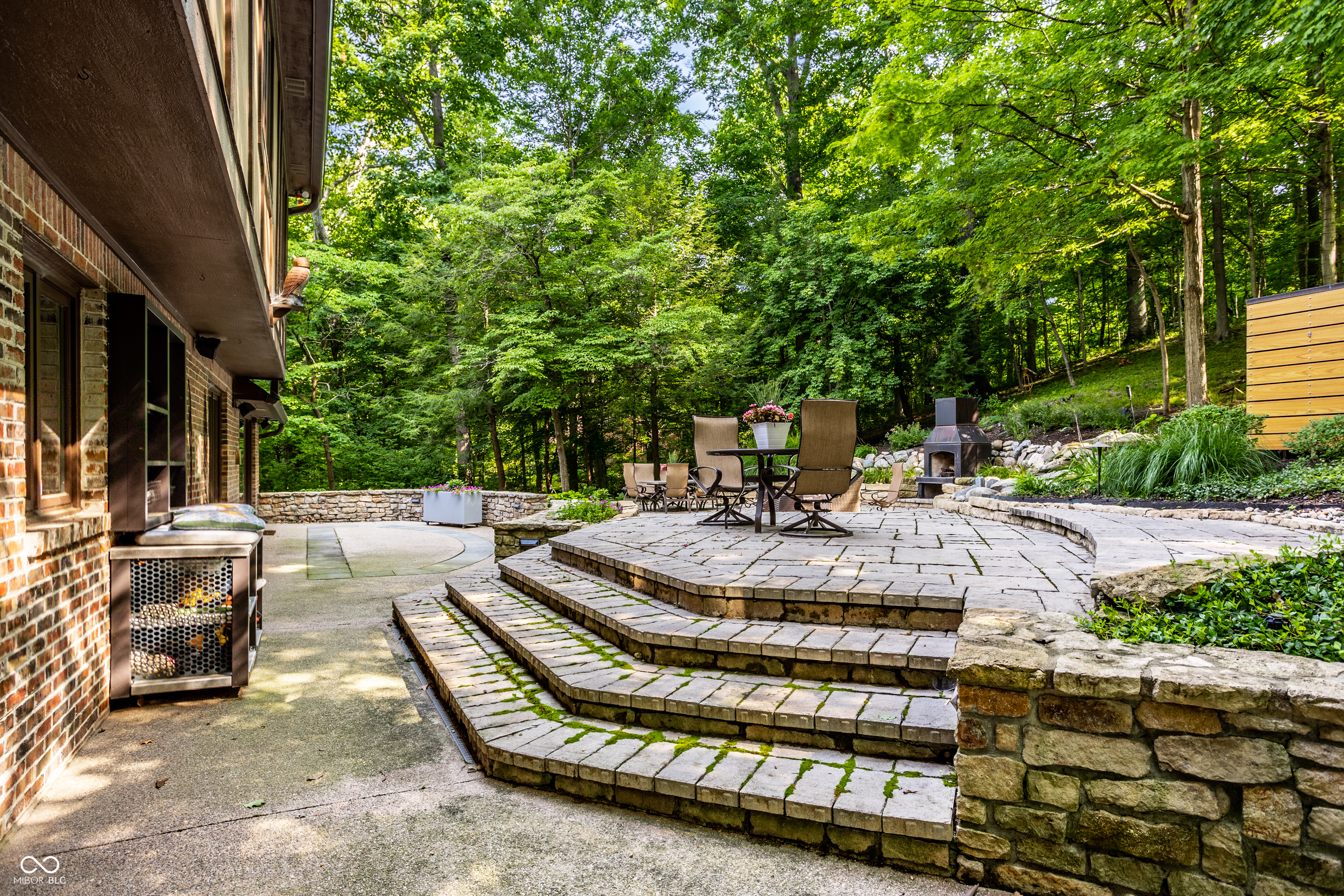 6311 Johnson Road Indianapolis, IN 46220 - Photo 7 of 77