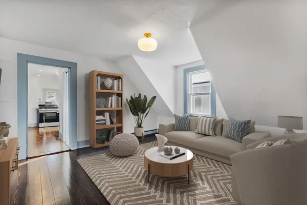 $3,450 | 8 Carlton Street, Unit 3, Somerville, MA 02143