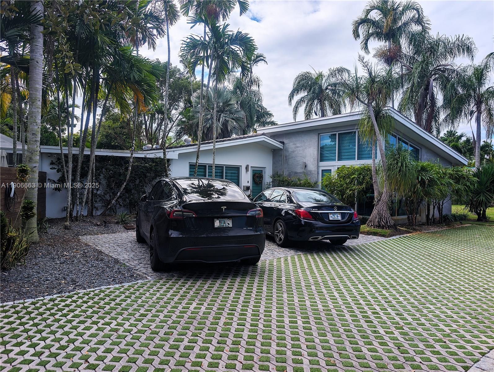 10460 Southwest 110th Street Miami, FL 33176 - Photo 1 of 80 Gallery Image 1