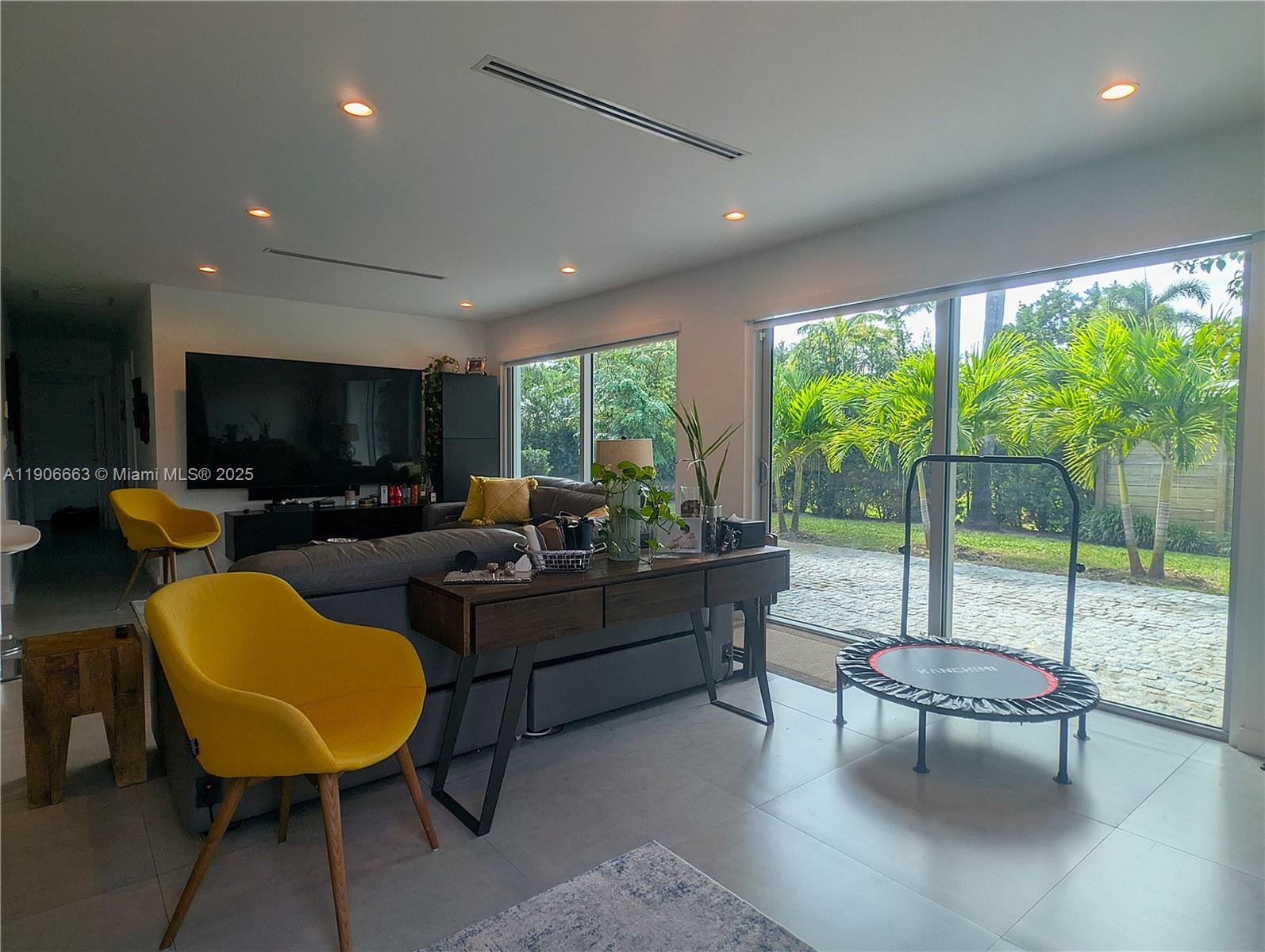 10460 Southwest 110th Street Miami, FL 33176 - Photo 11 of 80 Gallery Image 11