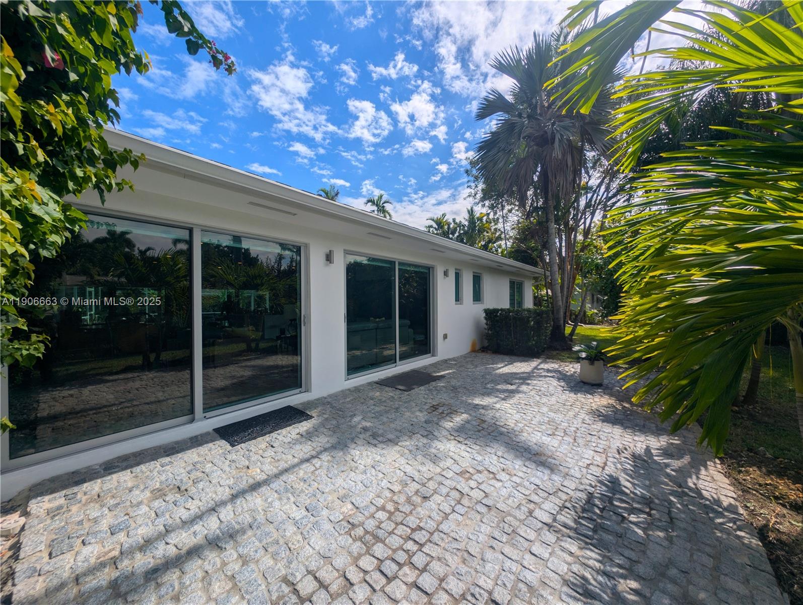 10460 Southwest 110th Street Miami, FL 33176 - Photo 13 of 80 Gallery Image 13