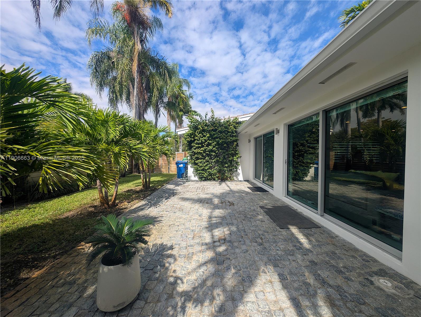 10460 Southwest 110th Street Miami, FL 33176 - Photo 15 of 80 Gallery Image 15