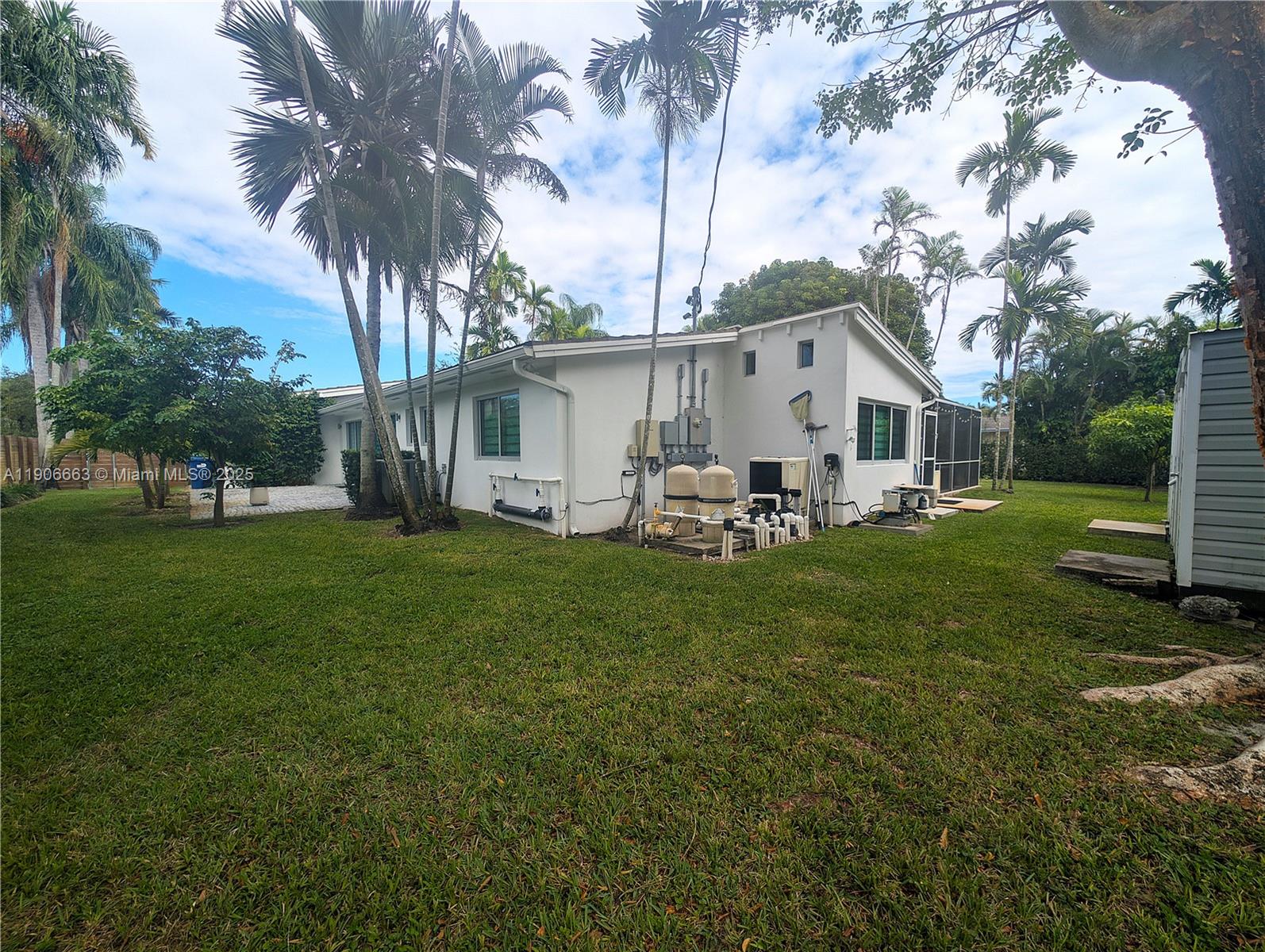 10460 Southwest 110th Street Miami, FL 33176 - Photo 16 of 80 Gallery Image 16