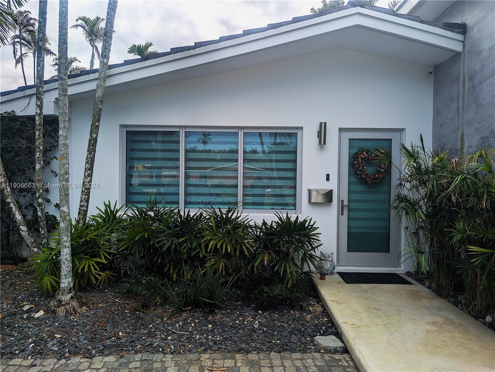 10460 Southwest 110th Street Miami, FL 33176 - Photo 8 of 80 Gallery Image 8