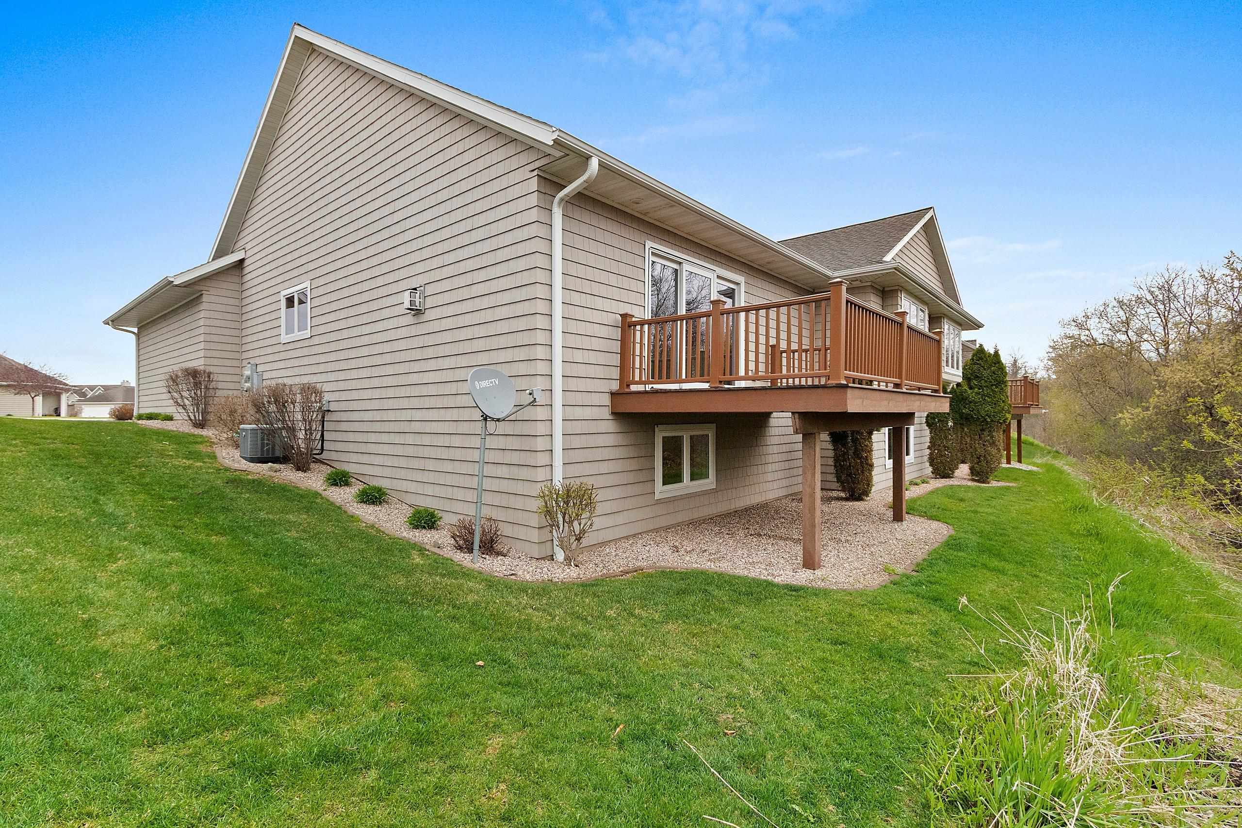 1743 Remington Ridge Way De Pere, WI 54115 - Photo 5 of 52
