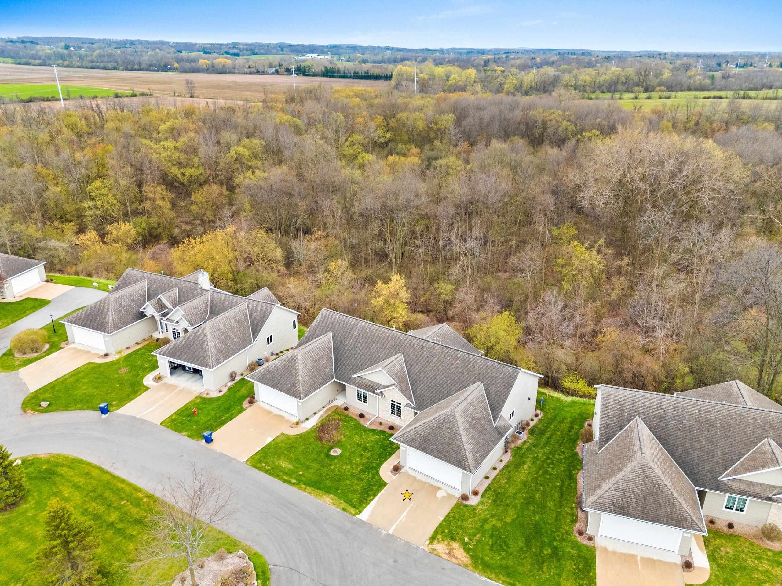 1743 Remington Ridge Way De Pere, WI 54115 - Photo 8 of 52