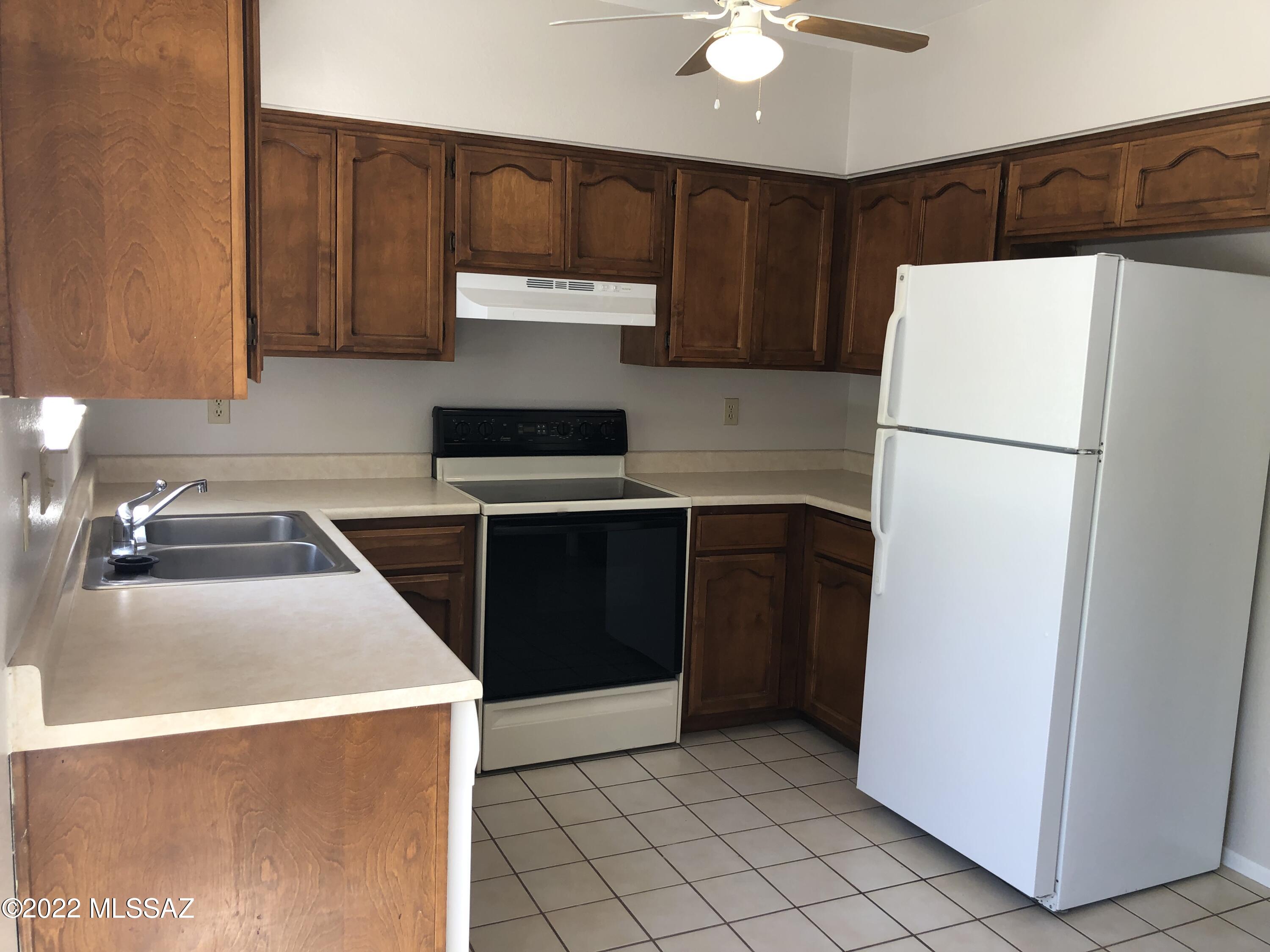 7649 East Mabel Street Tucson, AZ 85715 - Photo 8 of 24