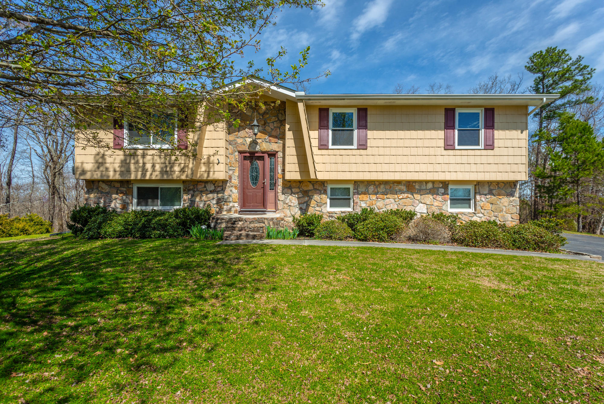 825 Woodgate Road Ringgold, GA 30736 - Photo 1 of 33 825 Woodgate Road