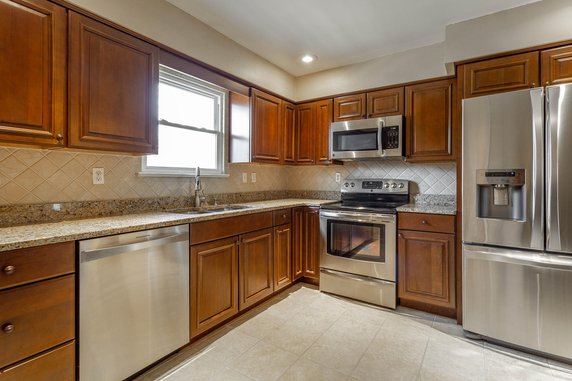 825 Woodgate Road Ringgold, GA 30736 - Photo 8 of 33 Kitchen