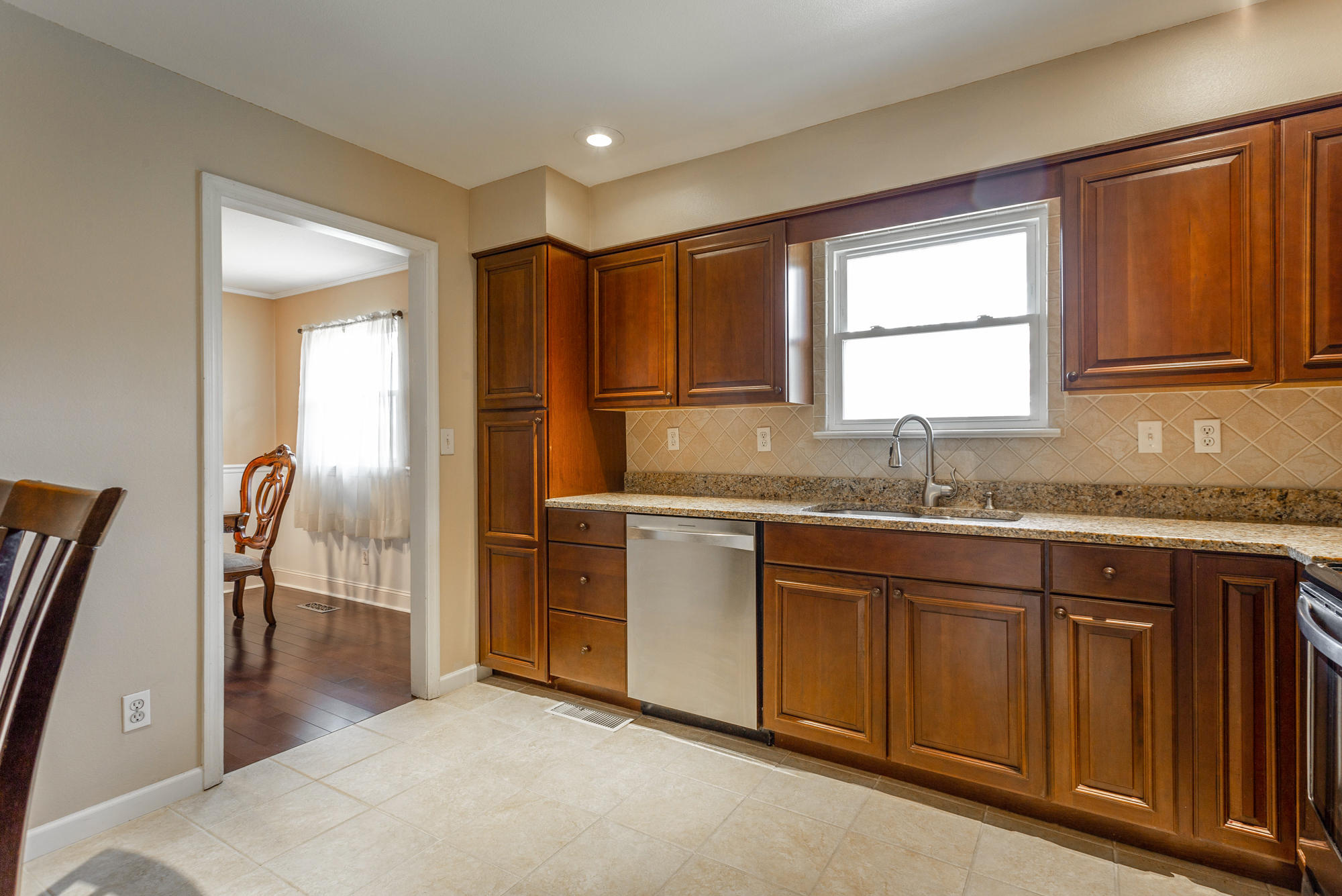 825 Woodgate Road Ringgold, GA 30736 - Photo 9 of 33 Kitchen