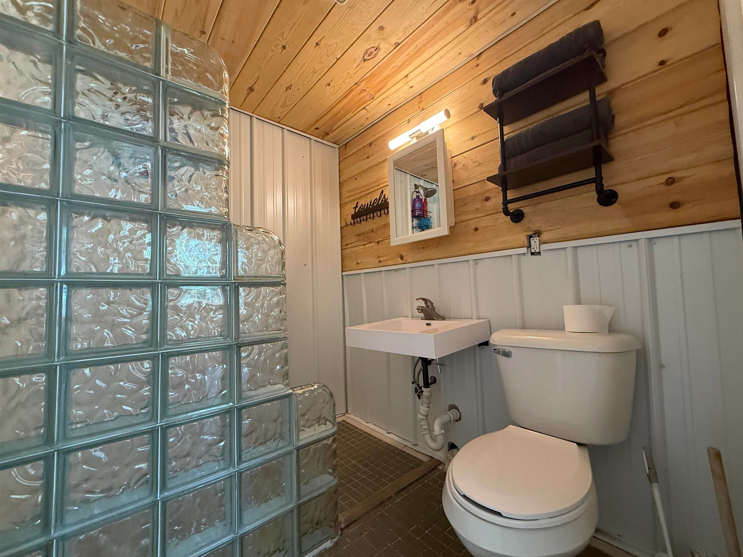 504 Hilo Road Gladwin, MI 48624 - Photo 48 of 52 Gallery Image 48