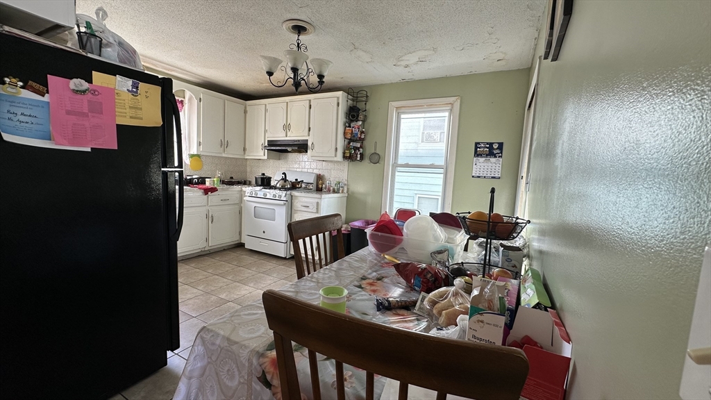 217 Plain Street Fall River, MA 02723 - Photo 20 of 36