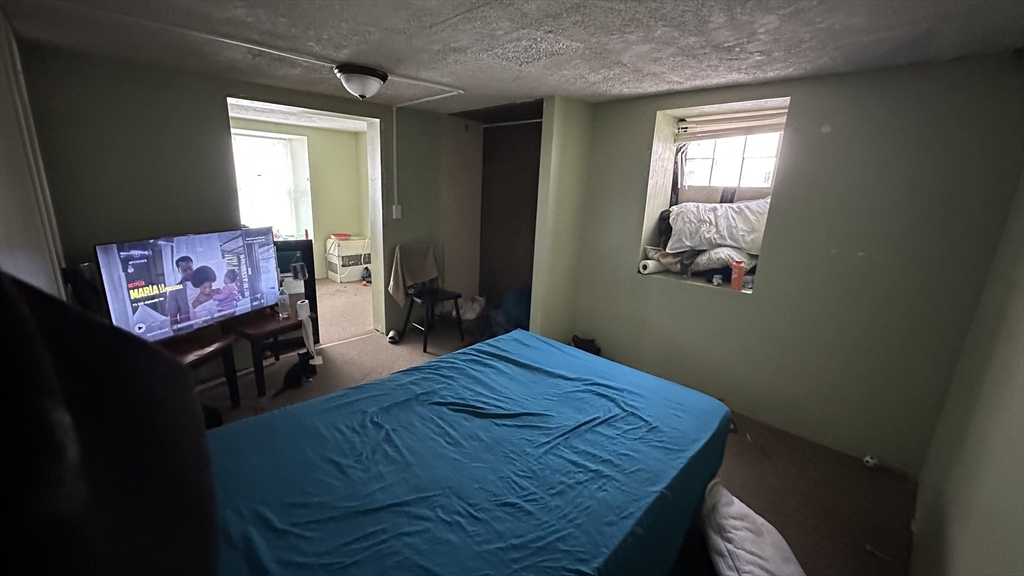 217 Plain Street Fall River, MA 02723 - Photo 10 of 36