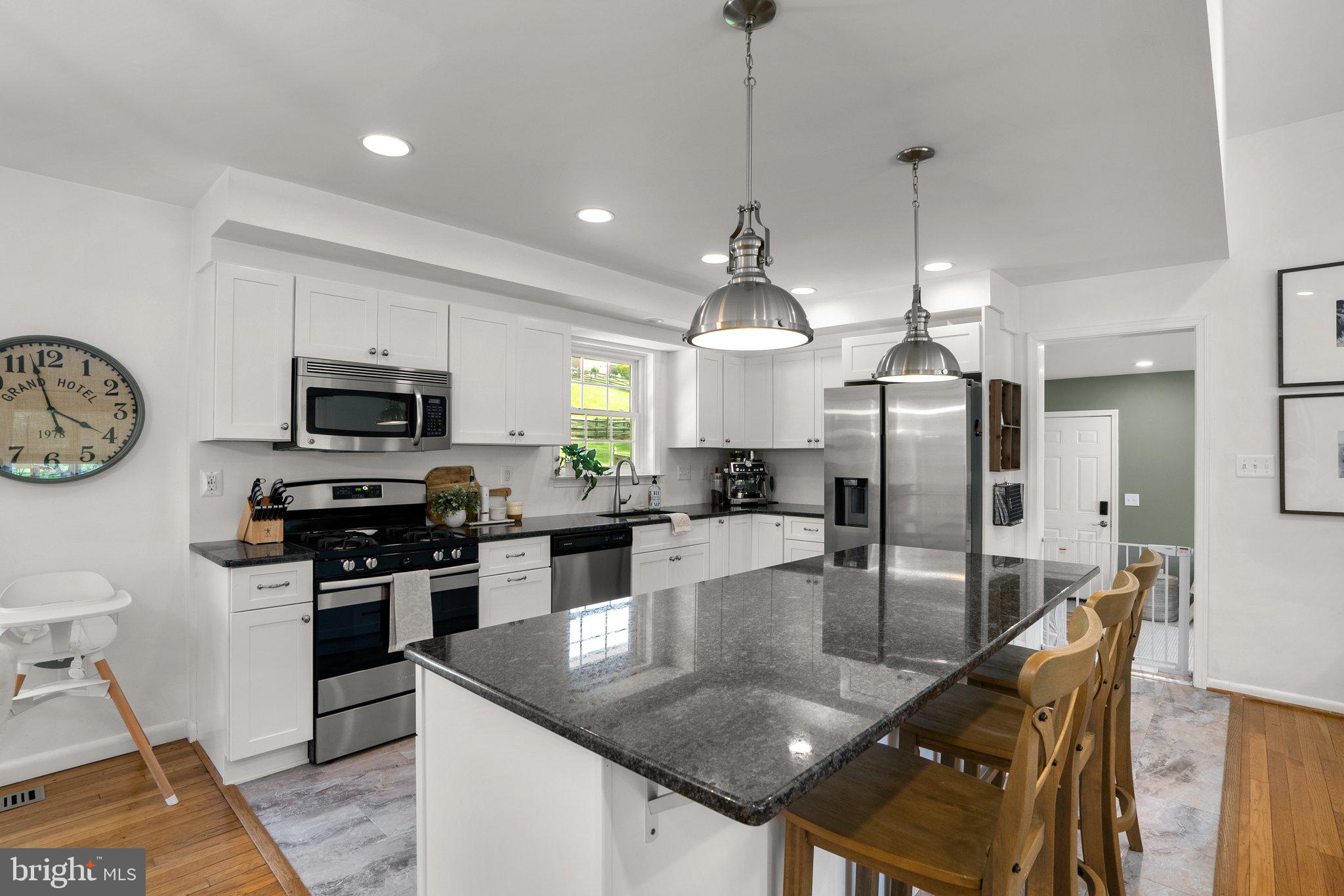 19617 Charline Manor Road Olney, MD 20832 - Photo 11 of 54 Great kitchen