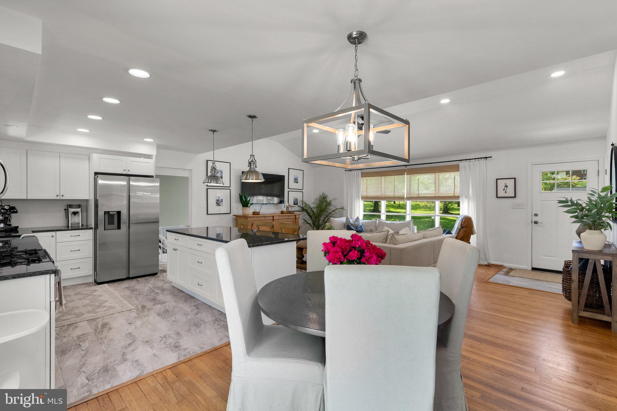 19617 Charline Manor Road Olney, MD 20832 - Photo 16 of 54 Cozy!