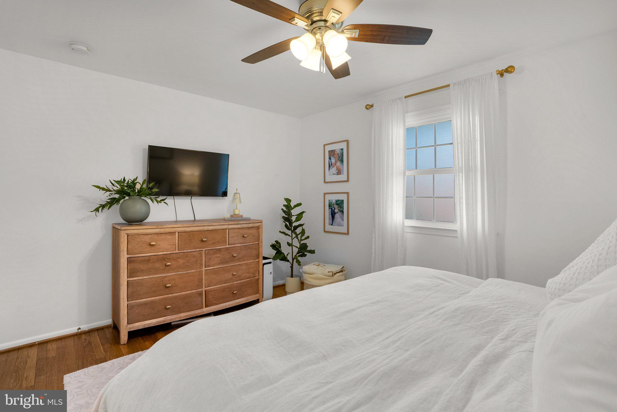 19617 Charline Manor Road Olney, MD 20832 - Photo 23 of 54 Let the sun shine in!