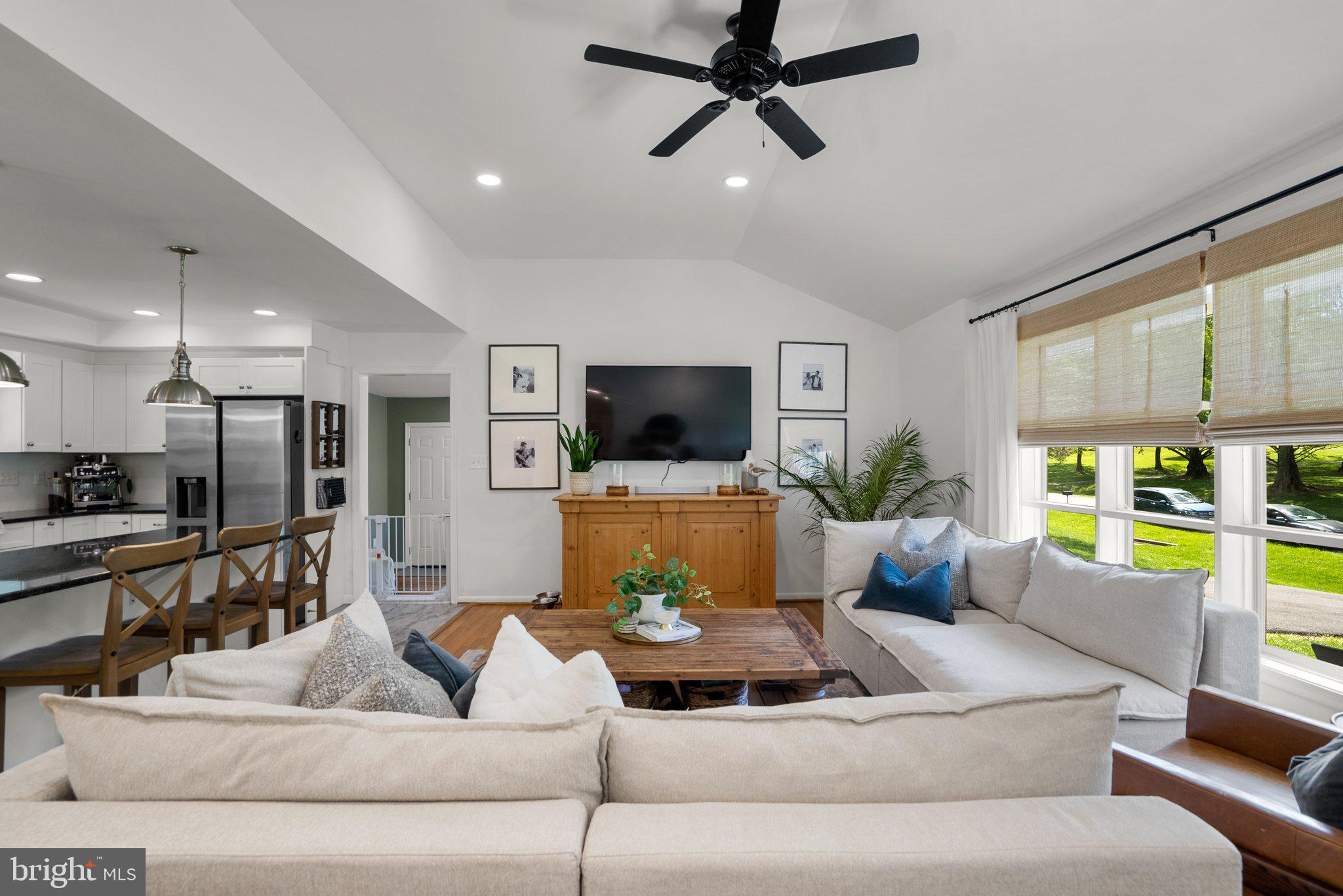 19617 Charline Manor Road Olney, MD 20832 - Photo 6 of 54 Bright & sunny living room