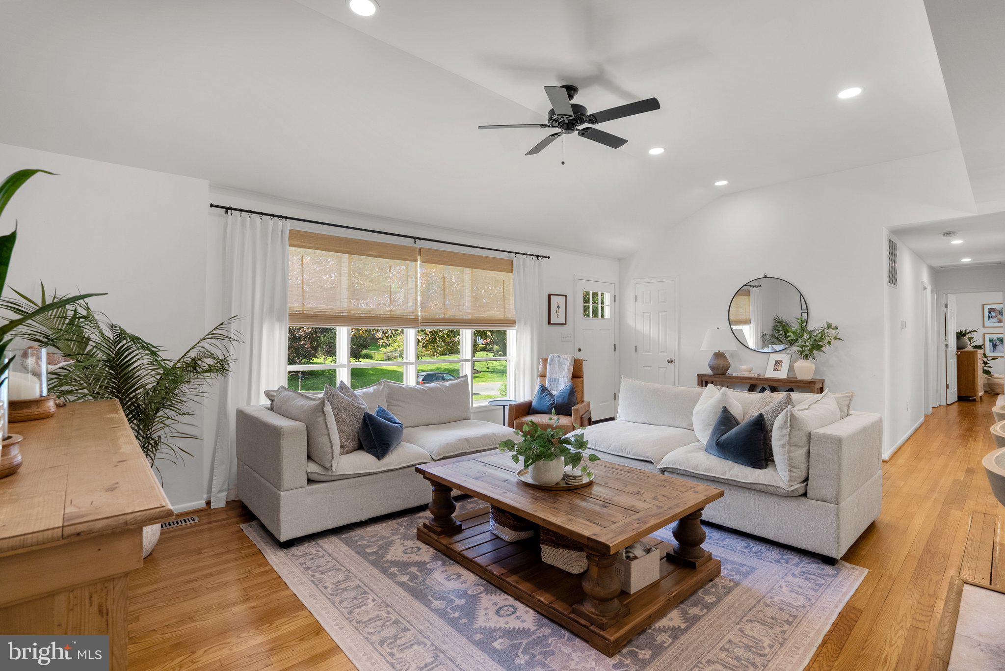 19617 Charline Manor Road Olney, MD 20832 - Photo 8 of 54 Pretty!