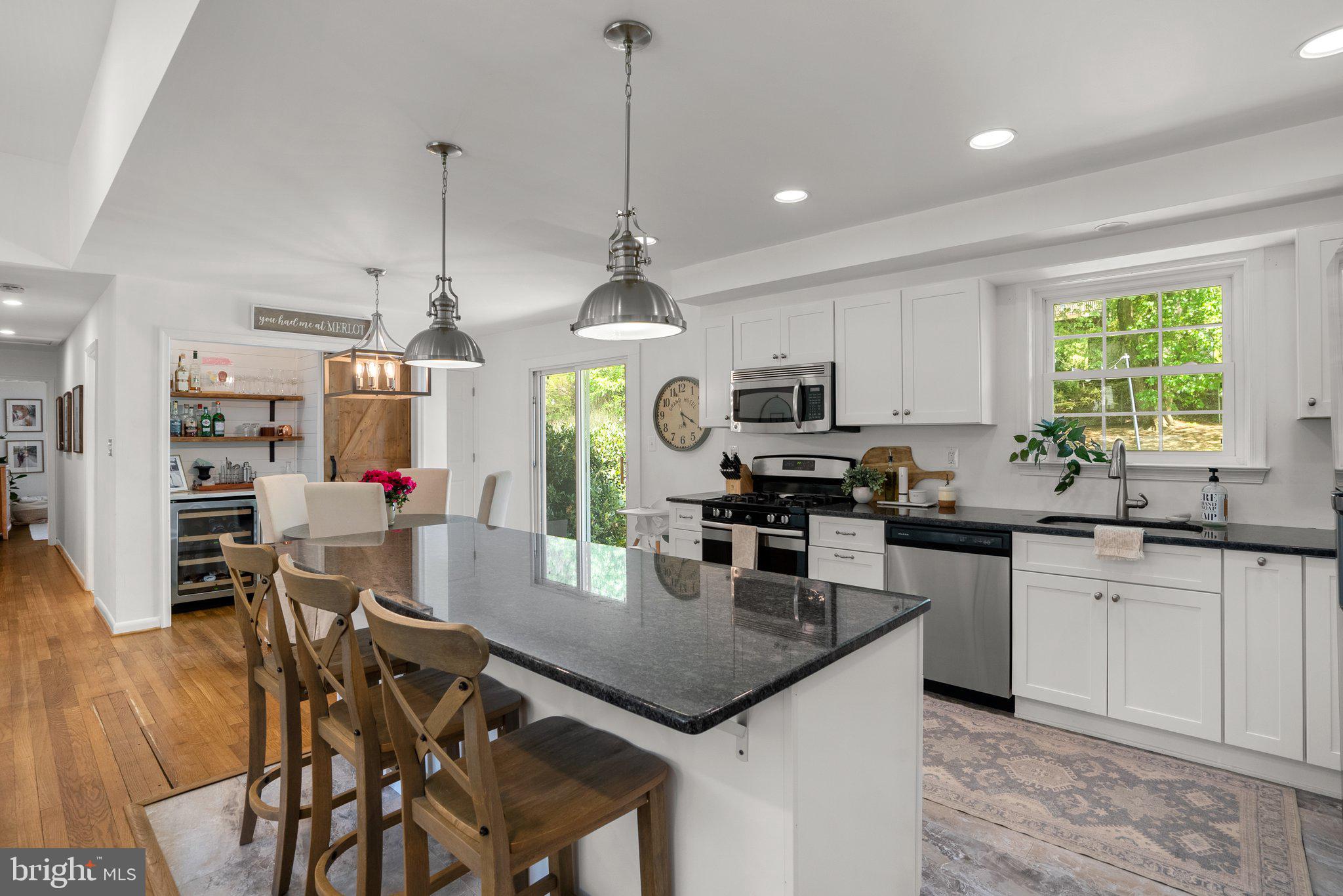 19617 Charline Manor Road Olney, MD 20832 - Photo 10 of 54 Convenient island