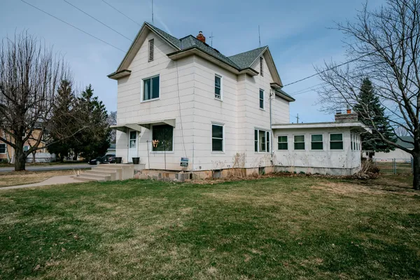 $310,000 | 201 East Minnesota Street, St. Joseph, MN 56374