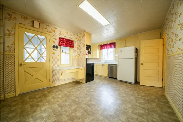 $310,000 | 201 East Minnesota Street, St. Joseph, MN 56374