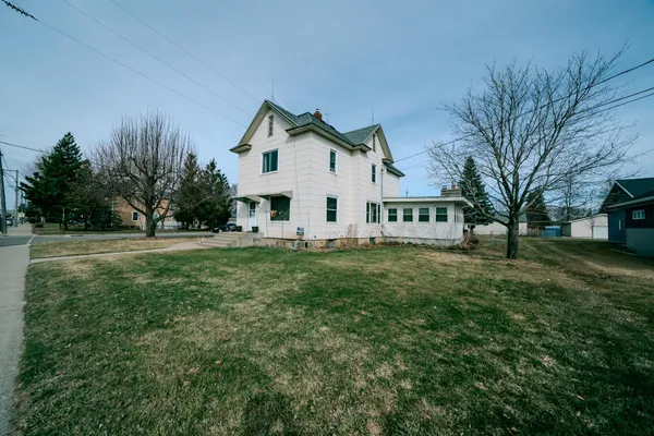 $310,000 | 201 East Minnesota Street, St. Joseph, MN 56374