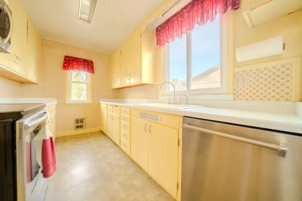 $310,000 | 201 East Minnesota Street, St. Joseph, MN 56374