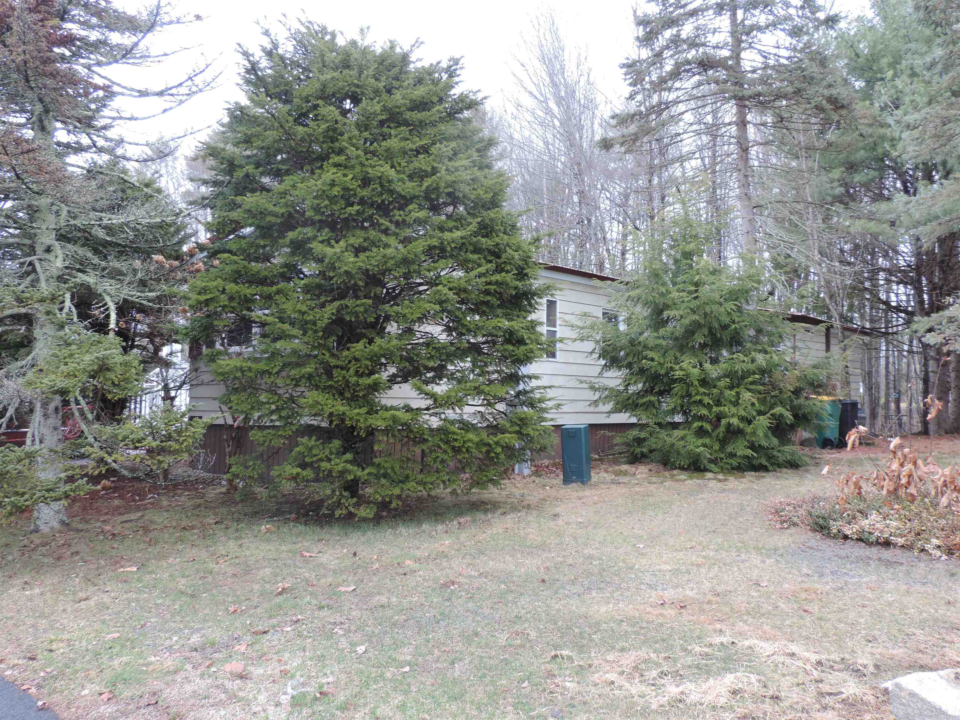 13 South Blueberry Lane Rochester, NH 03867 - Photo 3 of 23