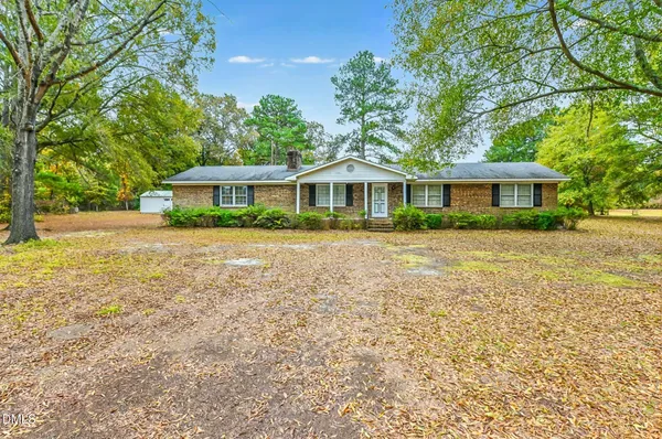 $285,000 | 3011 Will Lucas Road, Linden, NC 28356