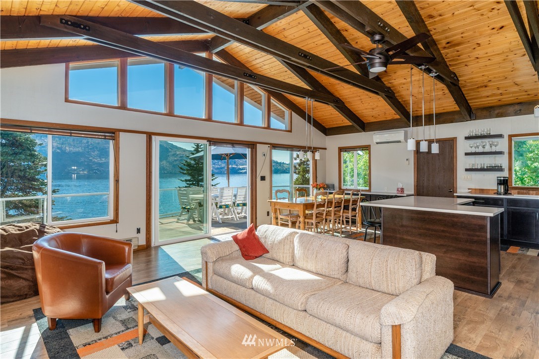 15102 South Lakeshore Road Chelan, WA 98816 - Photo 14 of 25 Gallery Image 14