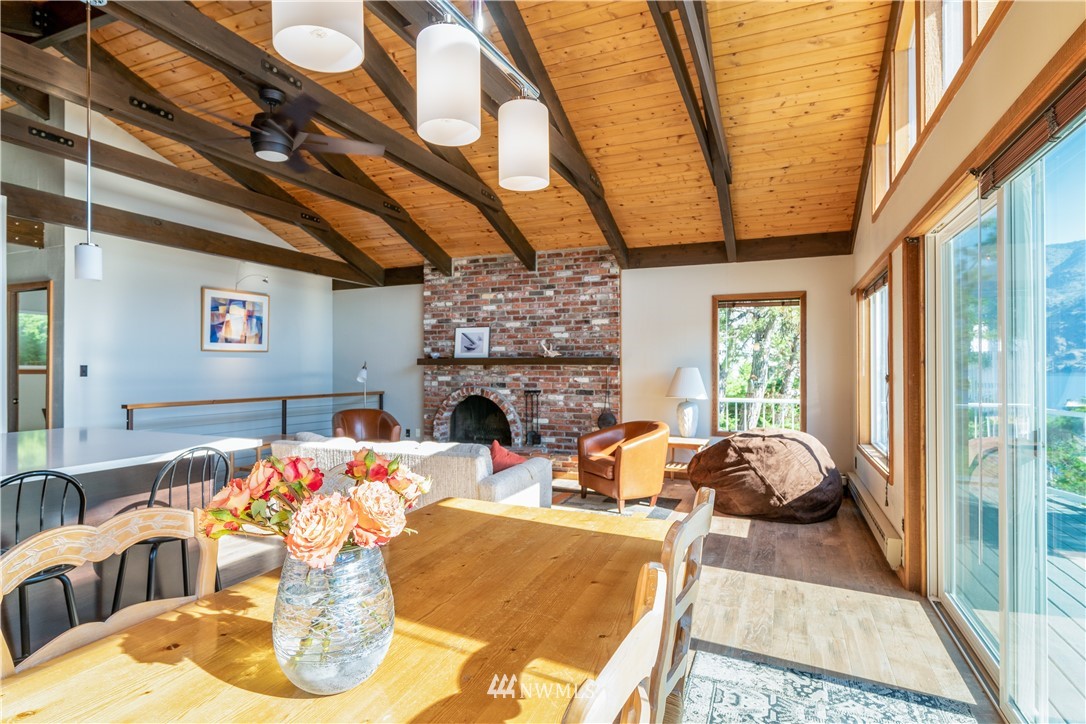 15102 South Lakeshore Road Chelan, WA 98816 - Photo 17 of 25 Gallery Image 17