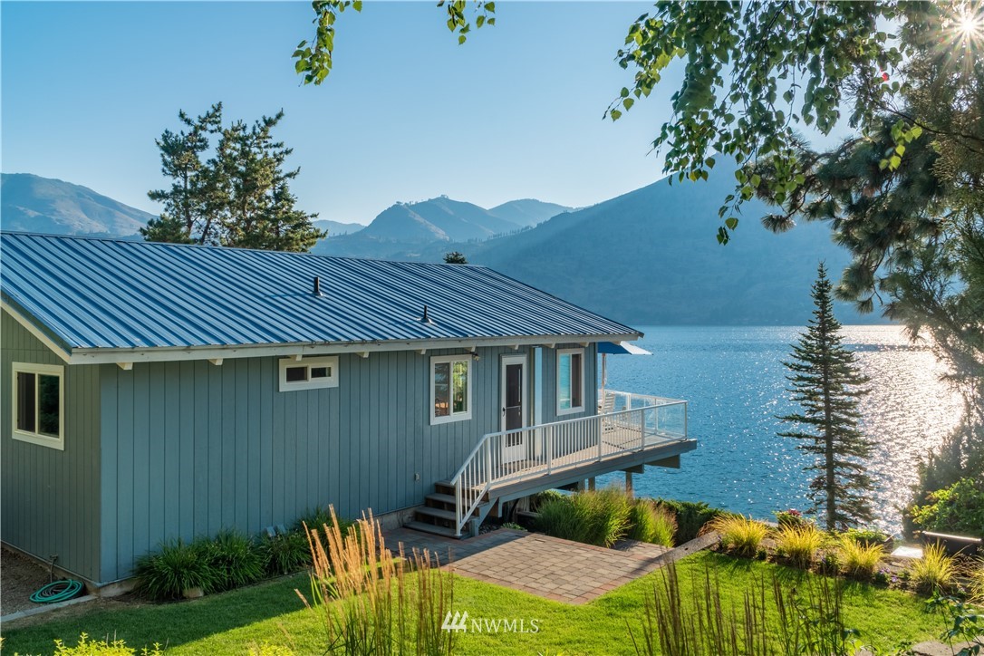 15102 South Lakeshore Road Chelan, WA 98816 - Photo 7 of 25 Gallery Image 7