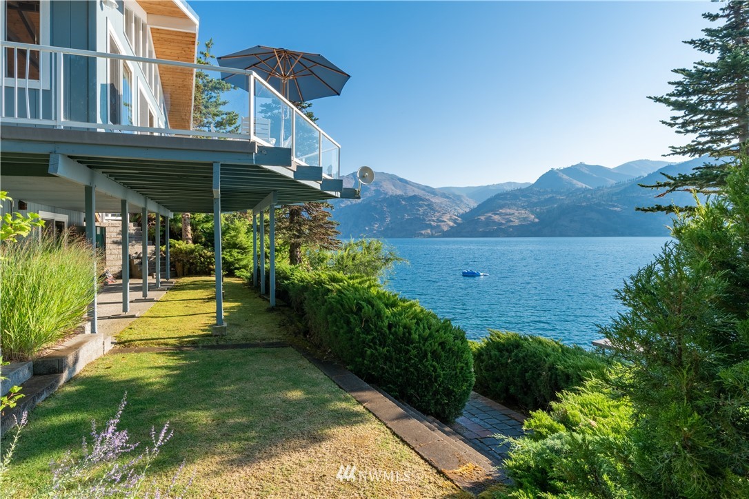 15102 South Lakeshore Road Chelan, WA 98816 - Photo 9 of 25 Gallery Image 9