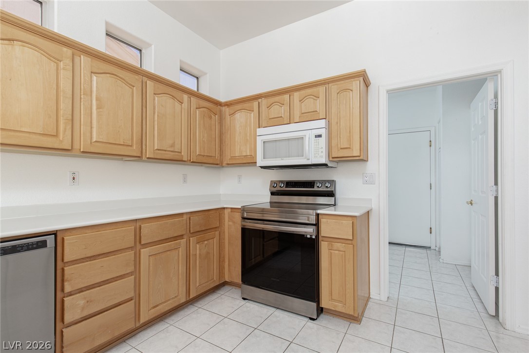 10709 Shackleton Drive Las Vegas, NV 89134 - Photo 13 of 32